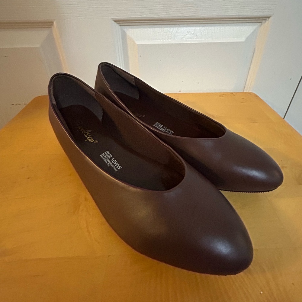 Angel Steps brown wedge heel pumps, 10WW